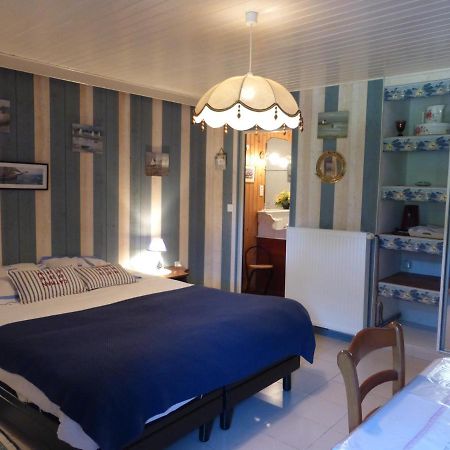 Bed and Breakfast Les Petites Chapelles Saint-Pierre-de-Plesguen Exterior foto