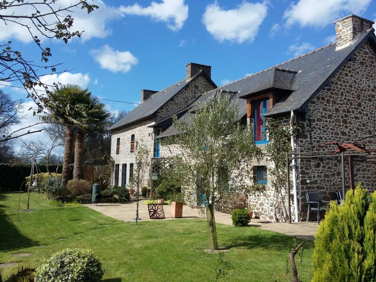 Bed and Breakfast Les Petites Chapelles Saint-Pierre-de-Plesguen Exterior foto