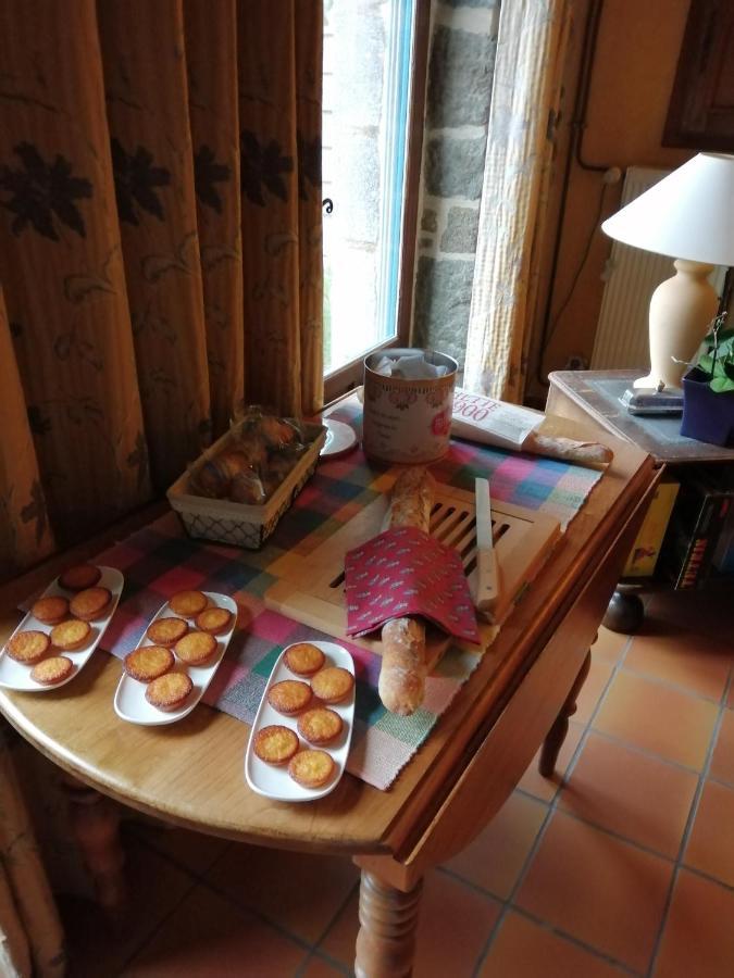 Bed and Breakfast Les Petites Chapelles Saint-Pierre-de-Plesguen Exterior foto