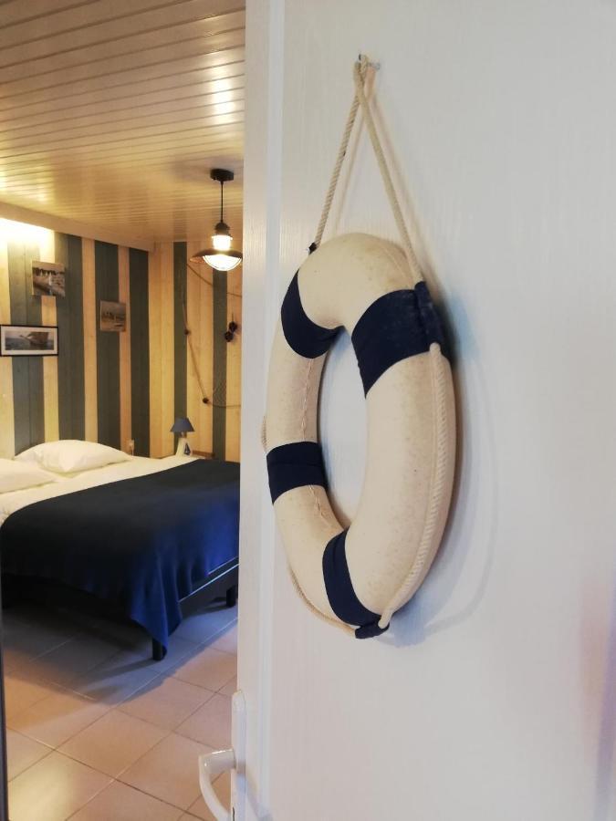 Bed and Breakfast Les Petites Chapelles Saint-Pierre-de-Plesguen Exterior foto