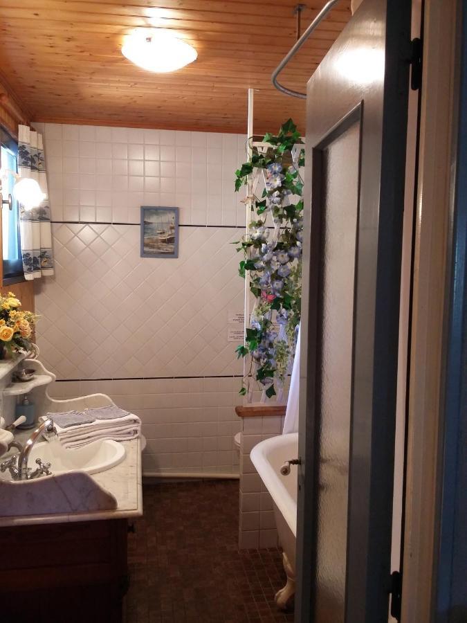 Bed and Breakfast Les Petites Chapelles Saint-Pierre-de-Plesguen Exterior foto