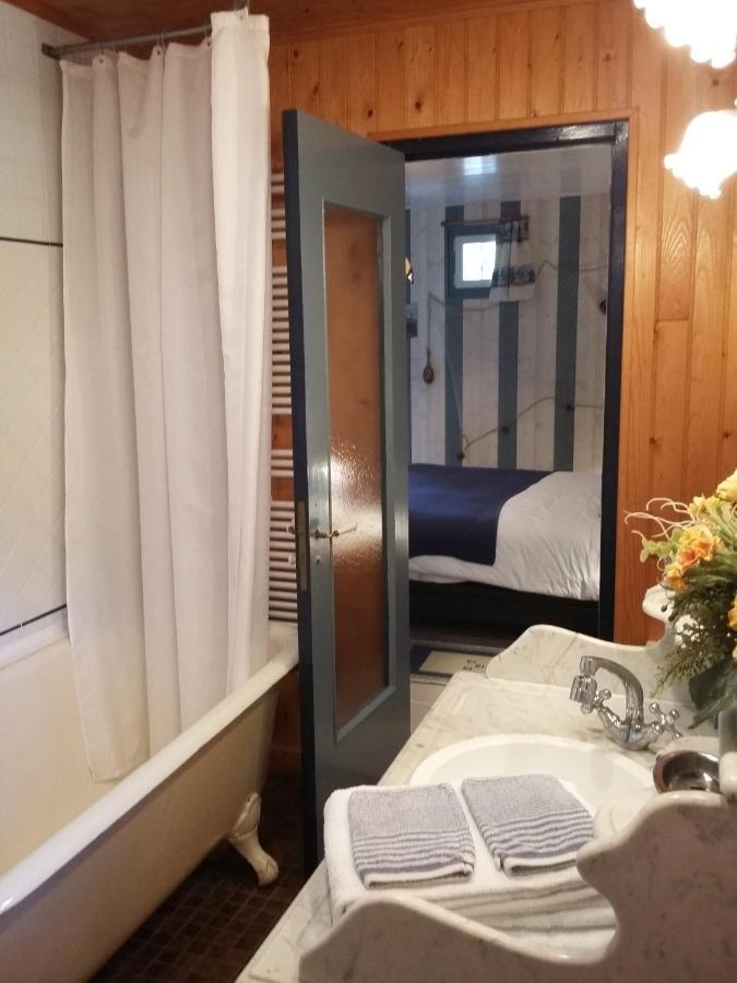 Bed and Breakfast Les Petites Chapelles Saint-Pierre-de-Plesguen Exterior foto