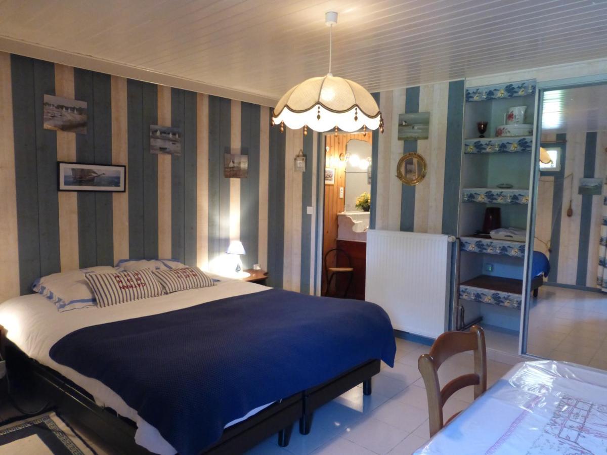 Bed and Breakfast Les Petites Chapelles Saint-Pierre-de-Plesguen Exterior foto